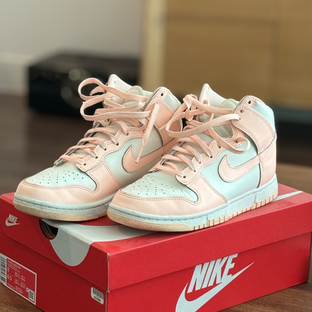 Nike Dunk High “crimson tint” Pink